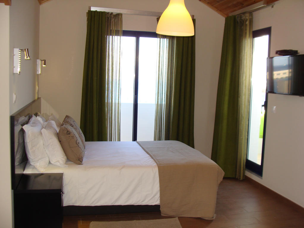Apartamentos Kosmos Horta  Cameră foto
